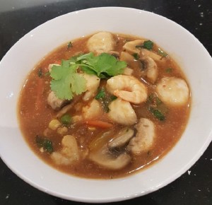 Thailänische Garnelensuppe